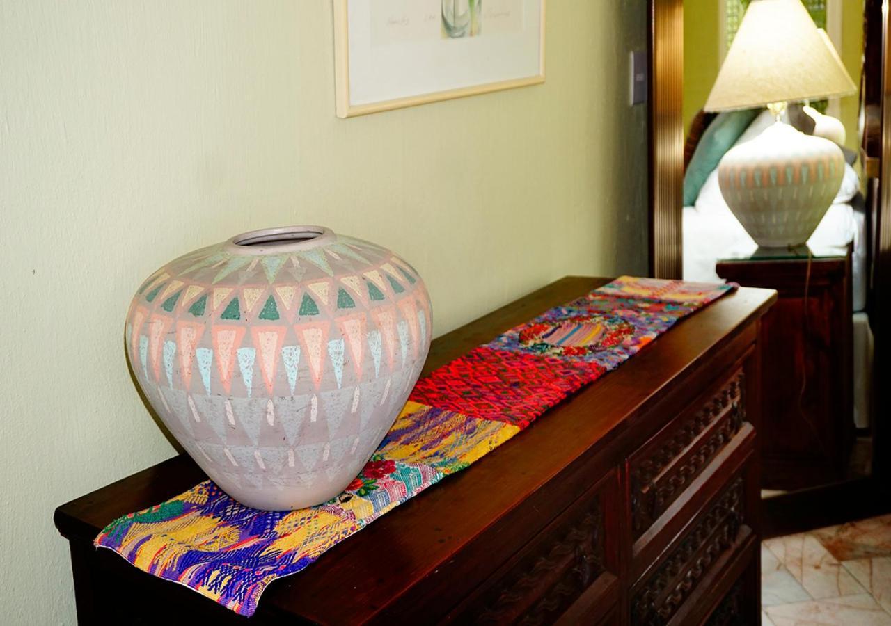 Casa Del Sol Inn อาจิจิก ภายนอก รูปภาพ