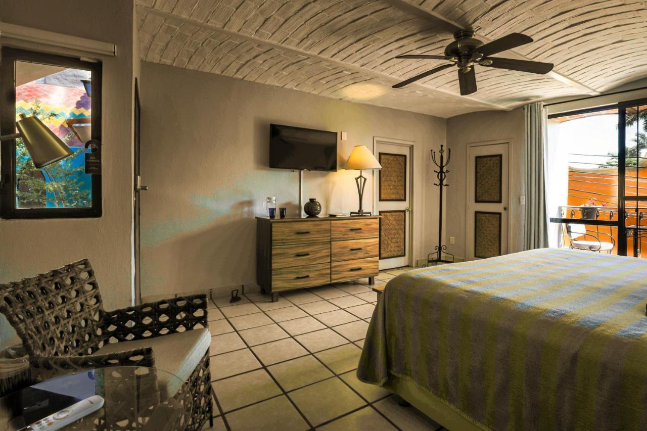 Casa Del Sol Inn อาจิจิก ภายนอก รูปภาพ