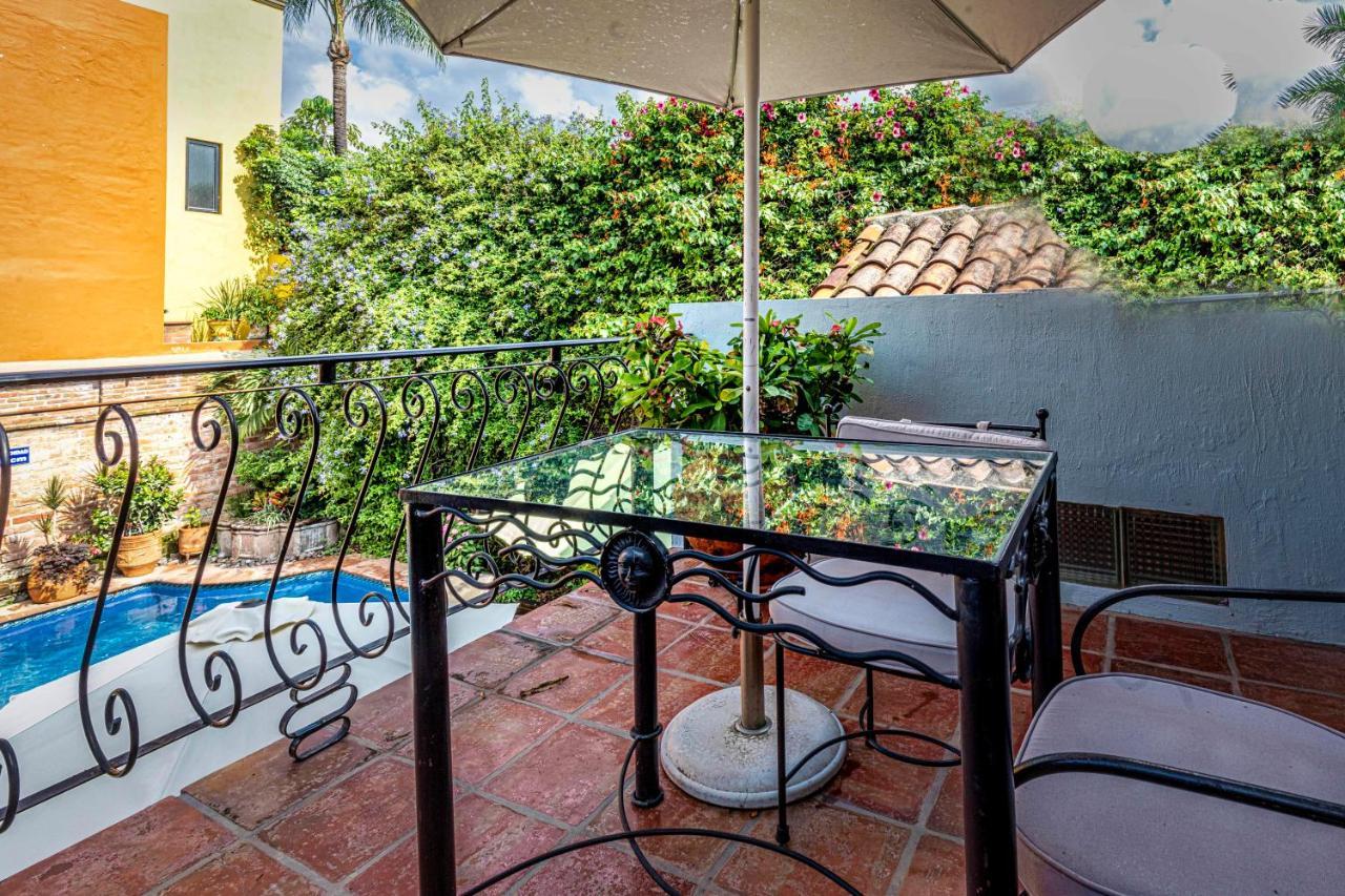 Casa Del Sol Inn อาจิจิก ภายนอก รูปภาพ