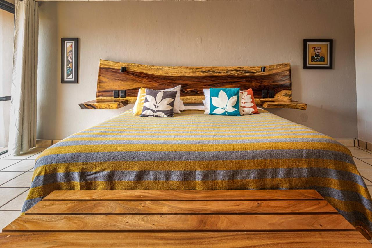 Casa Del Sol Inn อาจิจิก ภายนอก รูปภาพ
