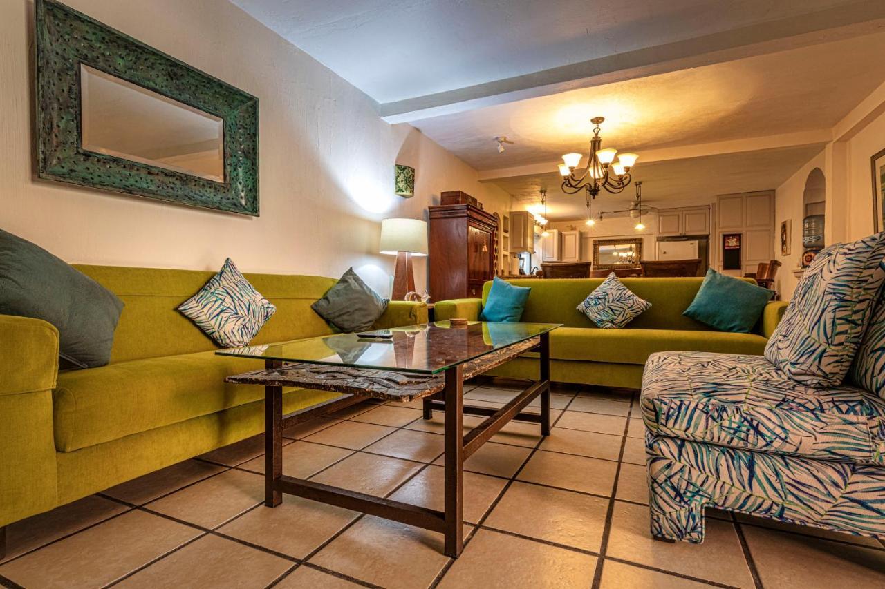 Casa Del Sol Inn อาจิจิก ภายนอก รูปภาพ