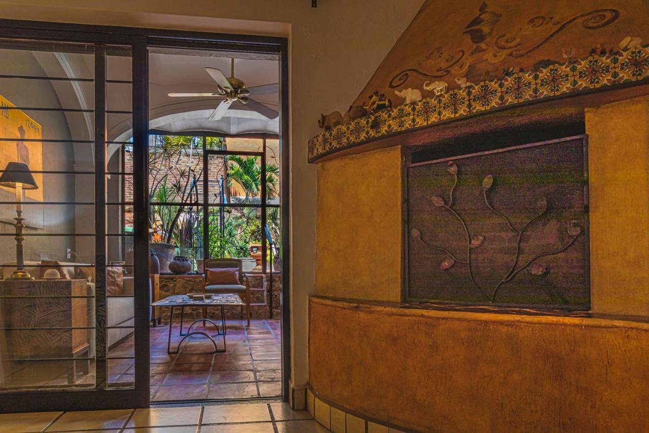 Casa Del Sol Inn อาจิจิก ภายนอก รูปภาพ